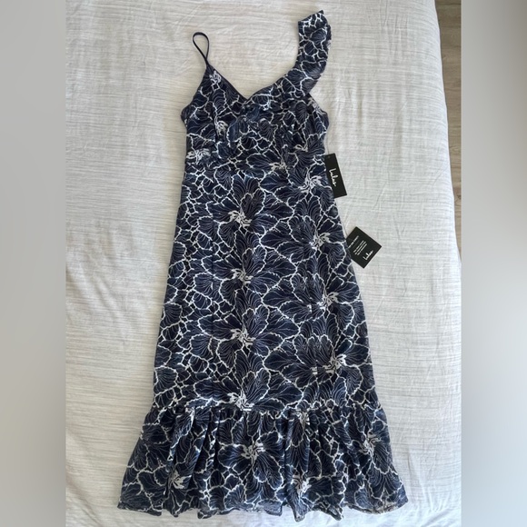 NWT Lulus Midi Dress - Picture 2 of 3